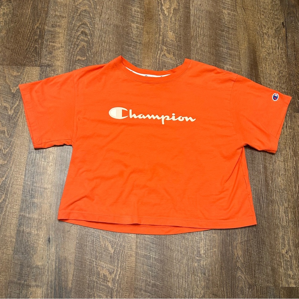 Champion Cropped Tee